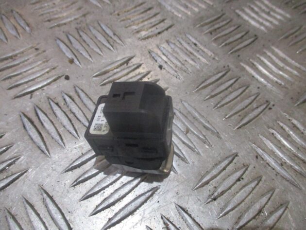 2014 AUDI A3 8V REAR LEFT PASSENGER SIDE ELECTRIC WINDOW SWITCH 8V0959855A OEM - Image 2