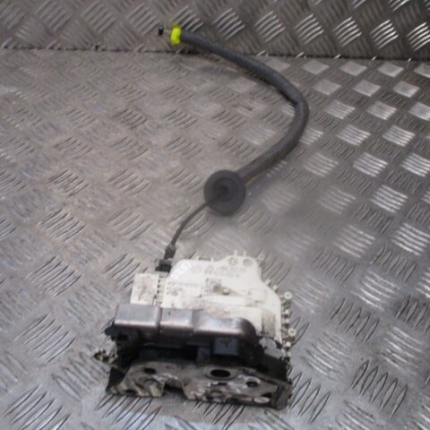 2014 GENUINE AUDI A3 8V FRONT LEFT PASSENGER SIDE DOOR LOCK MECHANISM 8X2837015