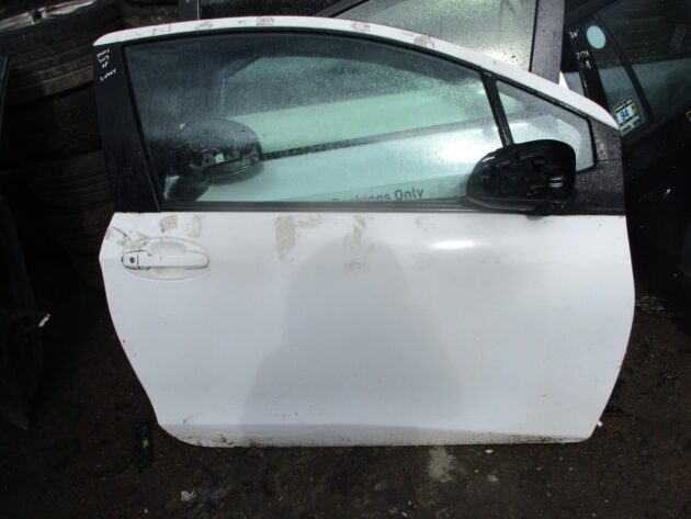 2013 GENUINE TOYOTA YARIS 3DR FRONT RIGHT DRIVER SIDE BARE SHELL D00R - Image 2