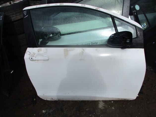 2013 GENUINE TOYOTA YARIS 3DR FRONT RIGHT DRIVER SIDE BARE SHELL D00R - Image 3