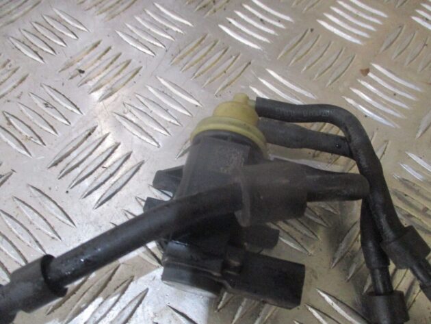 2013 GENUINE VW AUDI SEAT SKODA 2.0 TDI SOLENOID VALVE 1K0906627B 03L131051BJ - Image 2