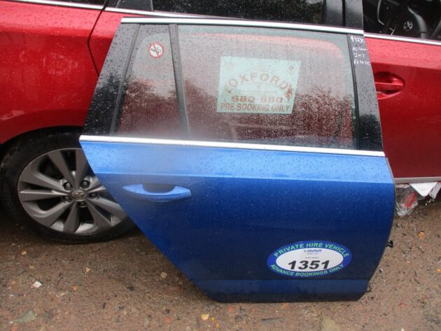 2017 GENUINE SKODA OCTAVIA ESTATE REAR RIGHT DRIVER SIDE BARE SHELL DOOR - Image 2