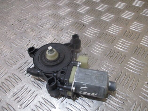 2014 GENUINE SKODA OCTAVIA FRONT RIGHT DRIVER SIDE WINDOW MOTOR 5Q0959802