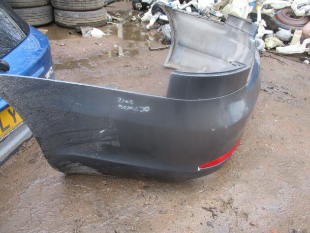 2012 GENUINE SKODA OCTAVIA HATCHBACK REAR BUMPER - Image 2