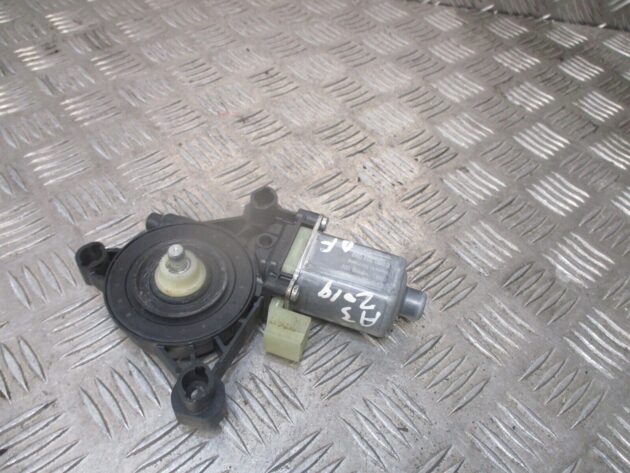 2019 GENUINE AUDI A3 FRONT RIGHT DRIVER SIDE WINDOW MOTOR 5Q0959801B - Image 3