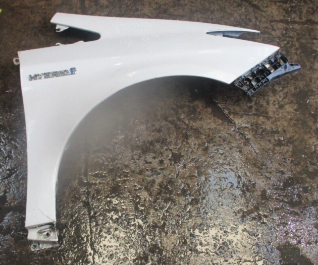 2012 GENUINE TOYOTA PRIUS FRONT RIGHT DRIVER SIDE WING FENDER OSF