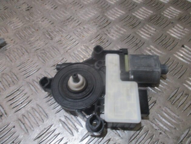 2014 GENUINE SEAT LEON REAR LEFT PASSENGER SIDE WINDOW MOTOR 5Q0959811A - Image 3