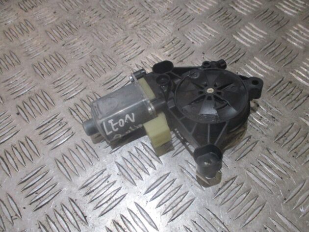 2014 GENUINE SEAT LEON FRONT LEFT PASSENGER SIDE WINDOW MOTOR 5Q0959801B - Image 2