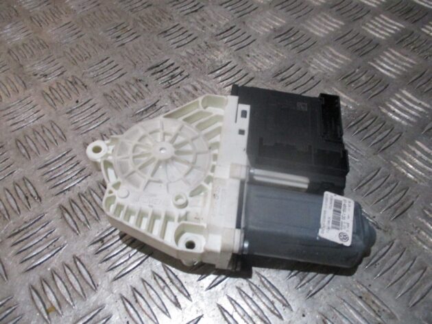 2013 GENUINE VW PASSAT CC FRONT RIGHT DRIVER SIDE WINDOW MOTOR 3C8959702