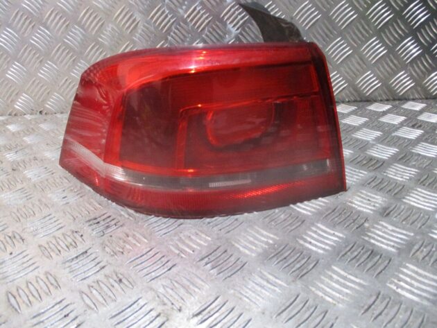 2013 GENUINE VW PASSAT REAR LEFT PASSENGER SIDE TAILLIGHT LAMP 3AE945095F
