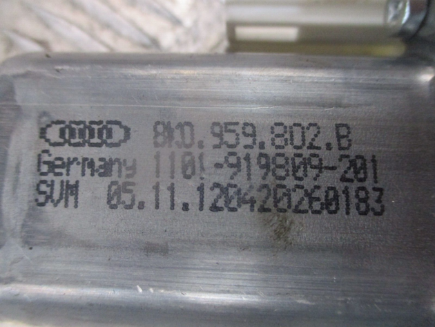 2013 GENUINE VW SHARAN REAR LEFT PASSENGER SIDE WINDOW MOTOR 8K0959802B - Image 2