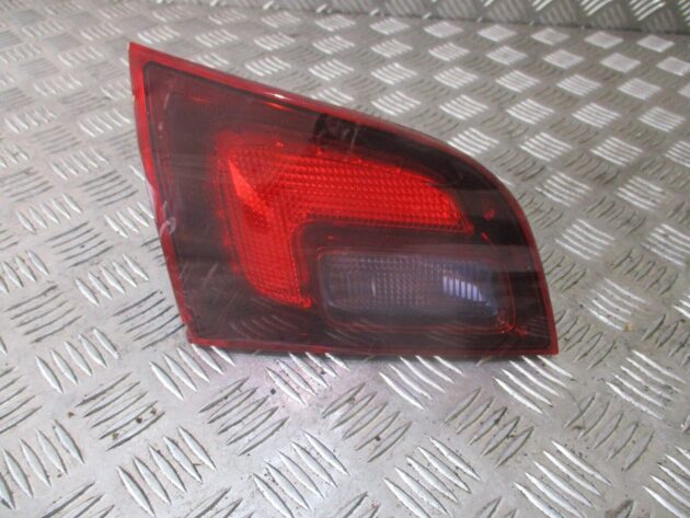 2012 GENUINE VAUXHALL ASTRA ESTATE REAR LEFT PASSENG SIDE TAILGATE LAMP 13282248