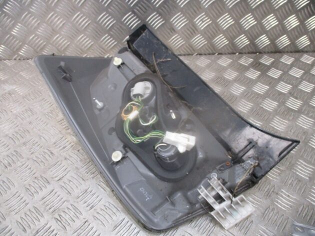 2011 GENUINE TOYOTA PRIUS REAR RIGHT DRIVER SIDE TAILLIGHT LAMP OSR - Image 3