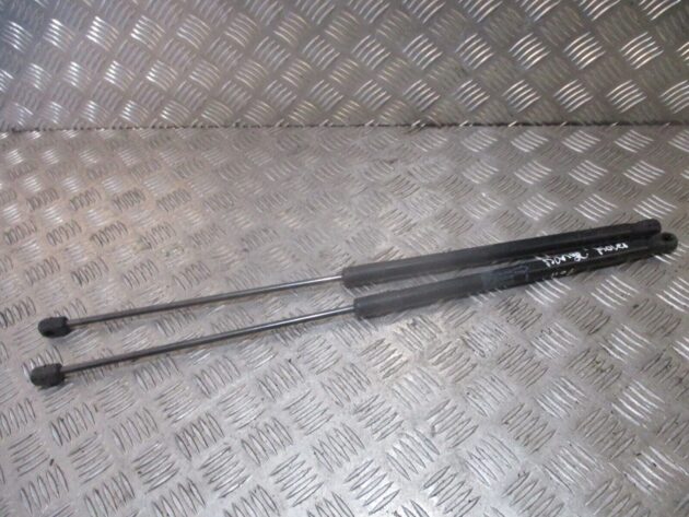 2012 GENUINE VW GOLF MK6 REAR TAILGATE BOOT GAS STRUTS 5K6827550B