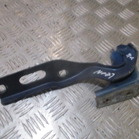 2016 GENUINE SEAT LEON 5F FRONT RIGHT DRIVER SIDE BONNET HINGE 5F0823302A