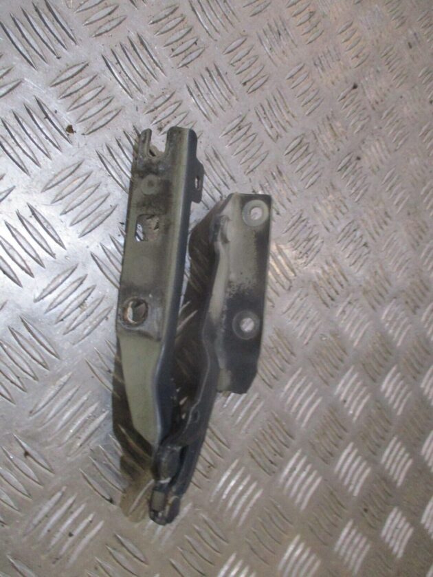 2012 GENUINE VW GOLF MK6 FRONT DRIVER SIDE BONNET HINGE 5K0823302C - Image 3