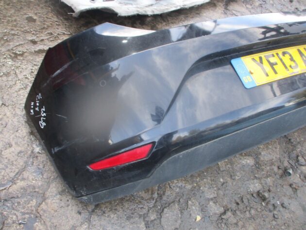 2013 GENUINE SEAT LEON HATCHBACK REAR COMPLETE BUMPER WITH SENSOR - Image 3
