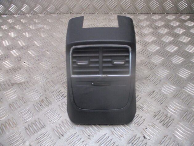 2014 GENUINE AUDI A3 8V REAR CENTRE CONSOLE AIR VENT 8V0857042 - Image 2