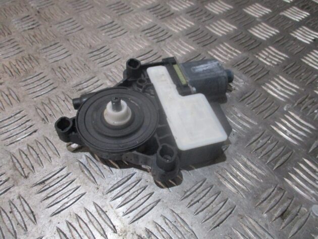 2019 GENUINE AUDI Q2 REAR LEFT PASSENGER SIDE WINDOW MOTOR 5Q0959811