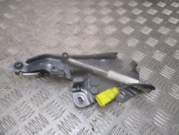 2014 GENUINE AUDI A3 8V FRONT LEFT PASSENGESIDE BONNET HINGE 8V0823301 8V0823823 - Image 2
