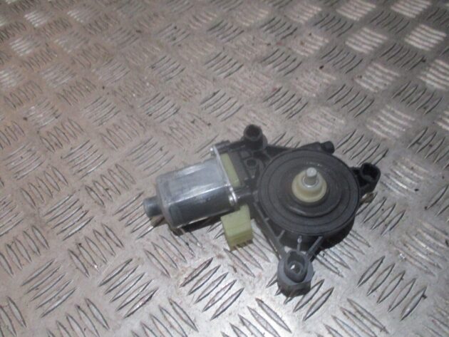 2019 AUDI A3 SALOON FRONT LEFT PASSENGER SIDE WINDOW MOTOR 5Q0959802B - Image 2