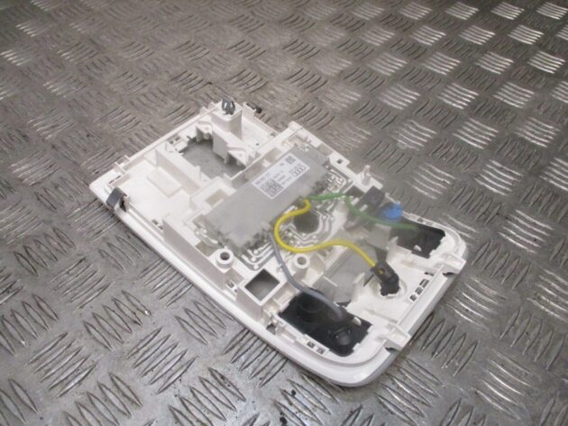 2014 GENUINE AUDI A3 8V INTERIOR ROOF COURTESY READING LIGHT LAMP 8V0947135A - Image 2