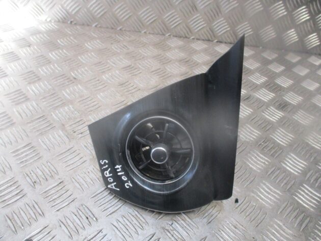 2014 GENUINE TOYOTA AURIS RIGHT DRIVER SIDE AIRVENT 55404-02450