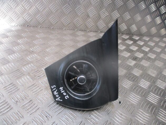 2014 GENUINE TOYOTA AURIS RIGHT DRIVER SIDE AIRVENT 55404-02450 - Image 2