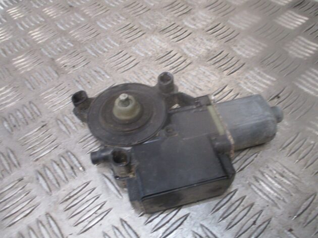 2012 GENUINE VW POLO 6R FRONT RIGHT DRIVER SIDE WINDOW MOTOR 6R0959802AB - Image 3