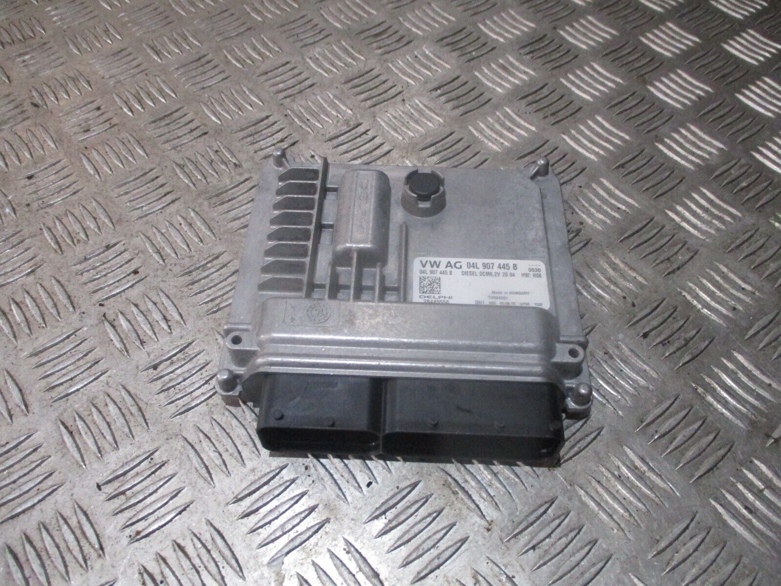 2015 GENUINE VW GOLF MK7 1.6 TDI ENGINE ECU CONTROL UNIT MODULE 04L907445B - Image 3