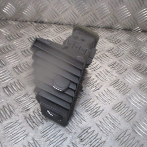 2015 VAUXHALL ASTRA FRONT CENTRE DASHBOARD PASSENGER SIDE AIRVENT 39079607 OEM