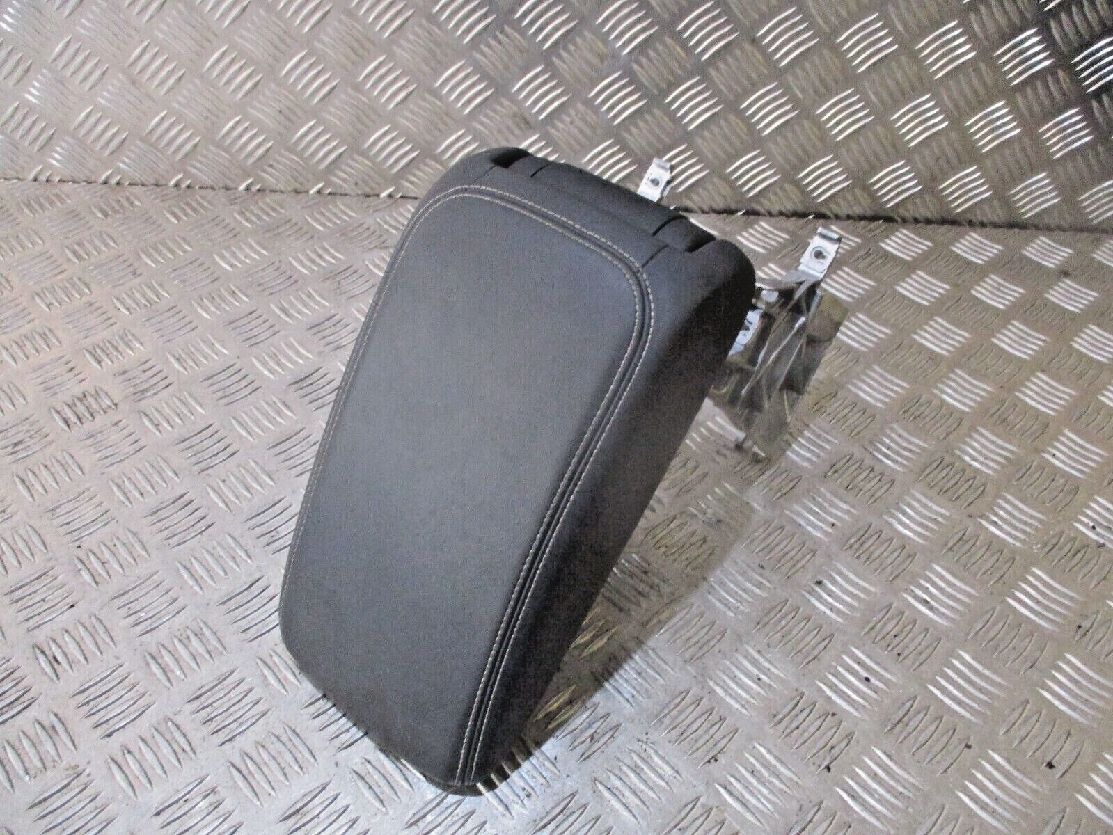 2014 GENUINE AUDI A3 8V ARMREST CENTRE CONSOLE - Image 3