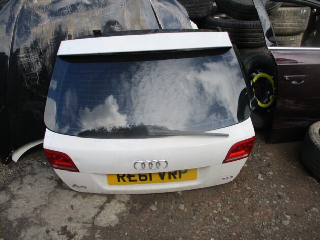 2012 GENUINE AUDI A3 8P HATCHBACK  BARE TAILGATE BOOTLID IN GOOD CONDITION - Image 3