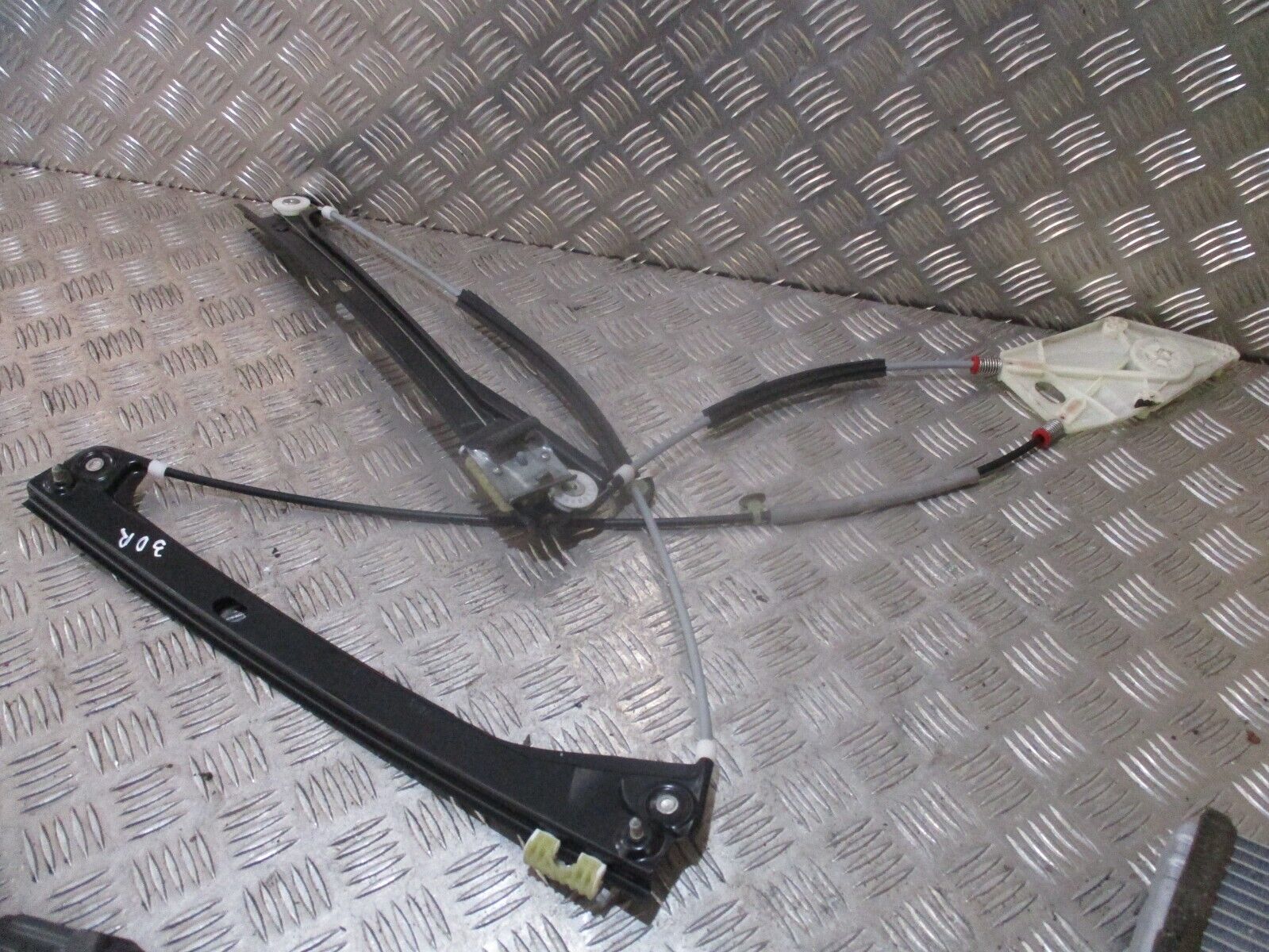 2015 GENUINE VW POLO 3 DOOR FRONT LEFT PASSENGER SIDE WINDOW REGULATER - Image 3