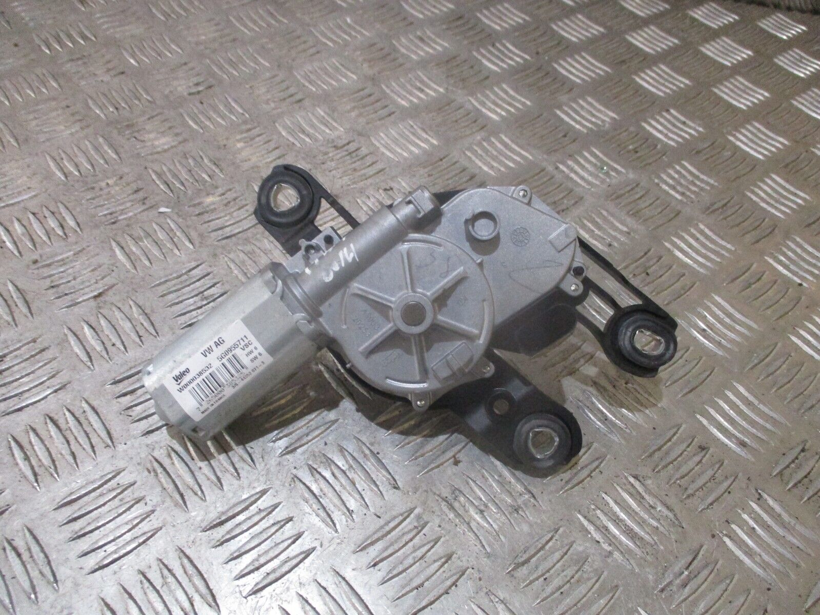 2015 GENUINE VW GOLF MK7 REAR WINDSCREEN WIPER MOTOR 5G0955711