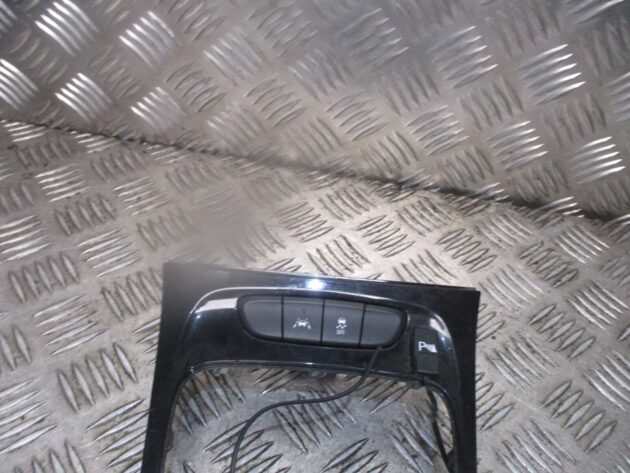 2015 GENUINE VAUXHALL ASTRA GEAR SURROUND TRIM WITH SWITCH 39028738 - Image 2