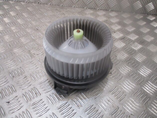 2014 GENUINE TOYOTA AURIS HEATER BLOWER FAN MOTOR