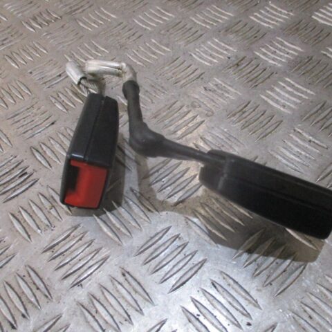 2012 GENUINE AUDI A3 8P REAR TWIN BUCKLE