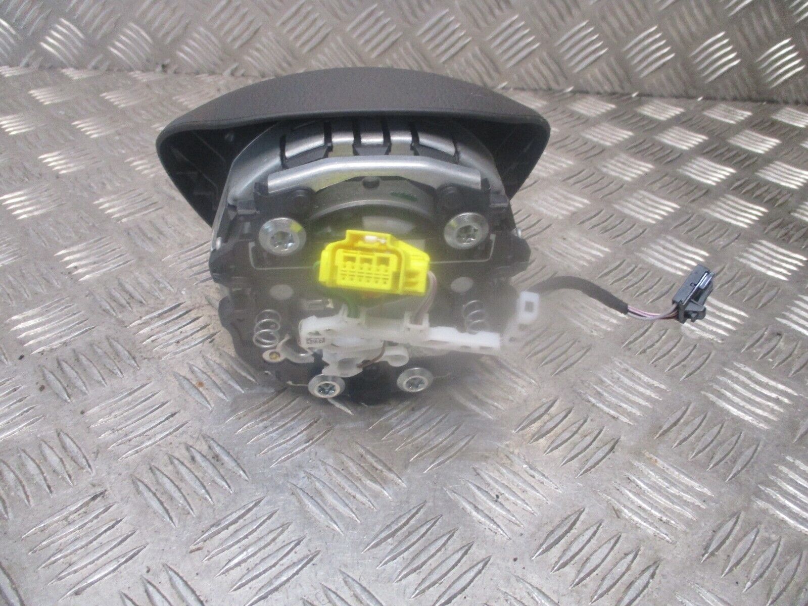 2015 GENUINE VW GOLF MK7 DRIVERS STEERING WHEEL AIRBG 5G0880201C - Image 4