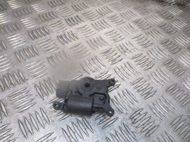 2015 GENUINE VW GOLF MK7 HEATER FLAP ACTUATOR MOTOR 5Q0907511A - Image 3
