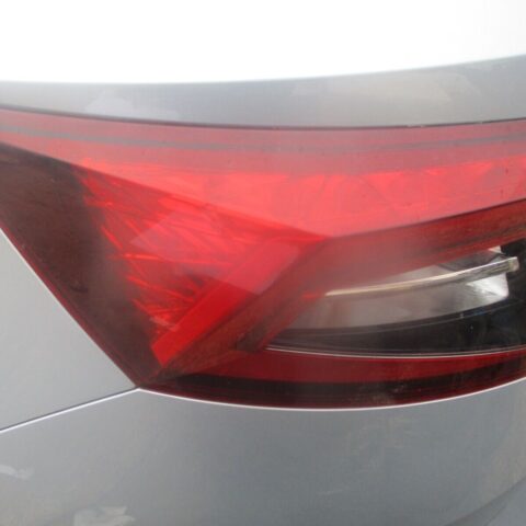 2018 GENUINE SKODA KAROQ REAR LEFT PASSENGER SIDE OUTER TAILLIGHT LAMP