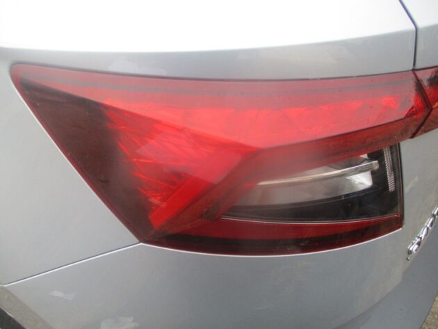 2018 GENUINE SKODA KAROQ REAR LEFT PASSENGER SIDE OUTER TAILLIGHT LAMP