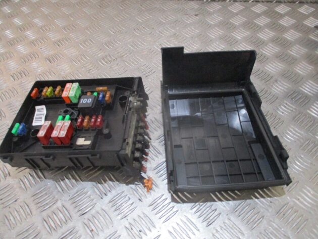 2012 GENUINE AUDI A3 8P FUSE BOX & LID COVER 1K0937125D