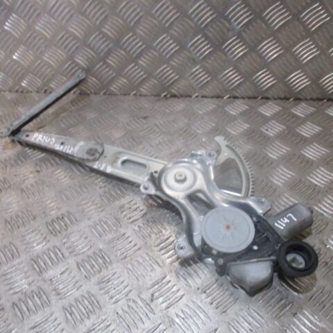 2014 GENUINE TOYOTA PRIUS REAR LEFT PASSENGER SIDE WINDOW REGULATER MOTOR