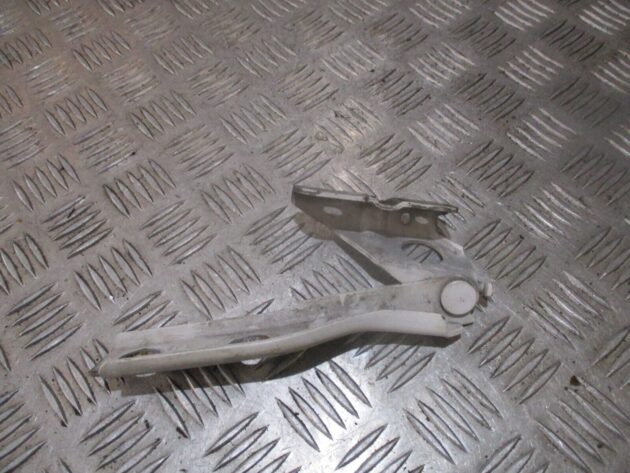 2012 AUDI A3 8P FRONT LEFT PASSENGER SIDE BONNET HINGE 8P0823301B - Image 2