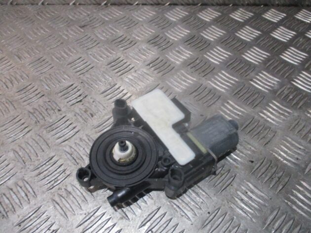 2018 GENUINE VW GOLF MK7 REAR RIGHT DRIVER SIDE WINDOW MOTOR 5Q0959812D