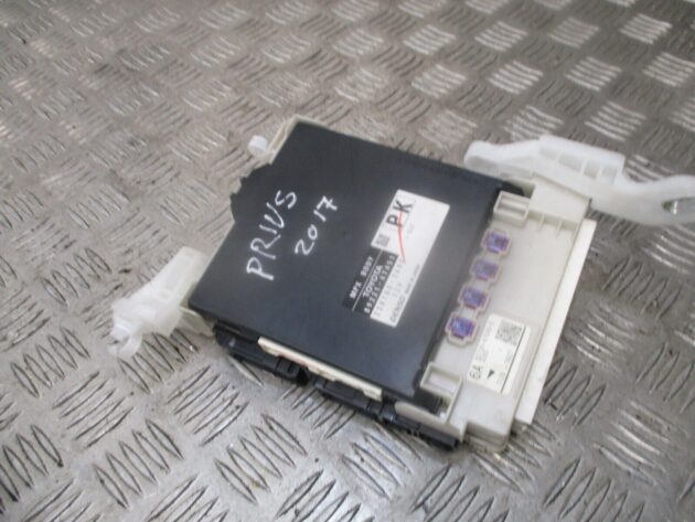 2017 GENUINE TOYOTA PRIUS BCM BODY CONTROL MODULE 89221-47451 82730-47530 - Image 3