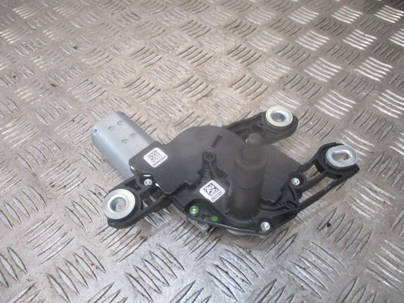 2015 GENUINE VW GOLF MK7 REAR WINDSCREEN WIPER MOTOR 5G0955711C - Image 3