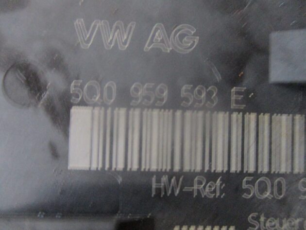 2016 GENUINE VW GOLF MK7 FRONT RIGHT DRIVER SIDE DOOR CONTROL MODULE 5Q0959593E - Image 2