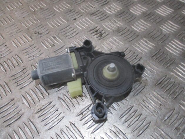 2016 GENUINE VW GOLF MK7 FRONT RIGHT DRIVER SIDE WINDOW MOTOR 5Q0959802